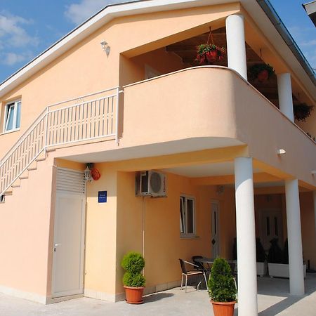 Apartments Kairos - Bili 9 Kastela Ruang foto