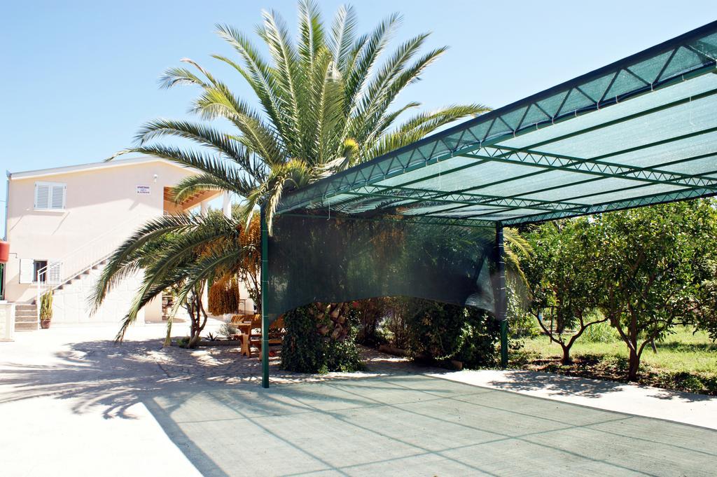 Apartments Kairos - Bili 9 Kastela Bagian luar foto
